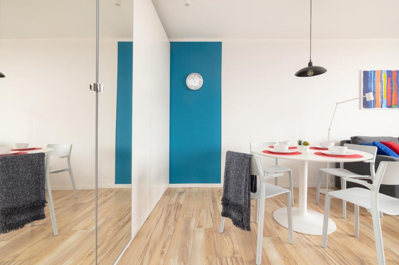 Beautiful 2 Rooms Flat With Balcony Varşova Dış mekan fotoğraf
